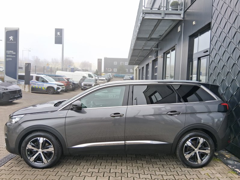 Peugeot 5008 GT LINE 1.6 PureTech 133 kW full