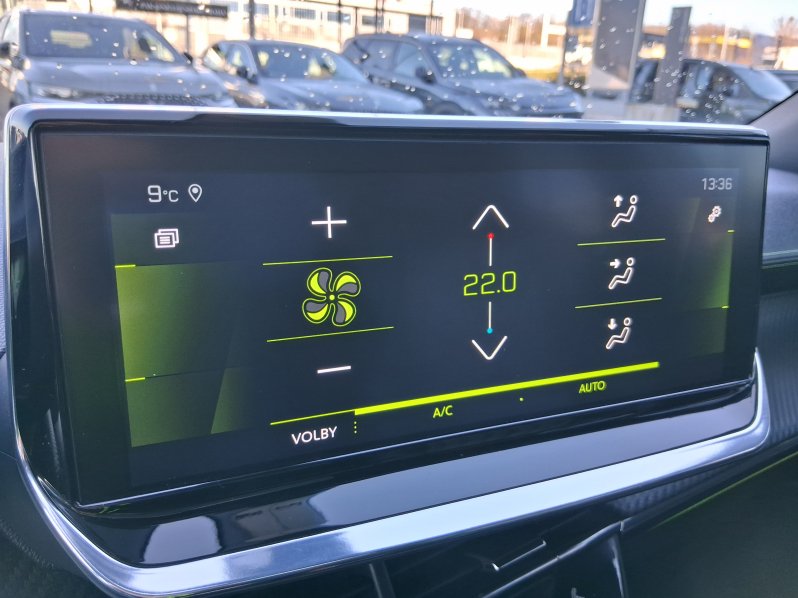 Peugeot 2008 GT 1.2 PureTech 114 kW full