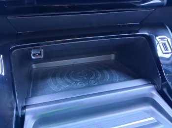 Peugeot 2008 GT 1.2 PureTech 114 kW full