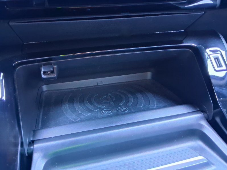 Peugeot 2008 GT 1.2 PureTech 114 kW full