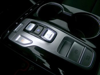 Hyundai Tucson STYLE 1,6 T-GDi HEV 169kW AT full