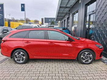 Hyundai i30 FAMILY 1.5 T-GDi MHEV 103 kW full