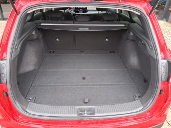 Hyundai i30 FAMILY 1.5 T-GDi MHEV 103 kW full