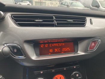 Citroën C3 EXCLUSIVE 1.4 VTi 70 kW full
