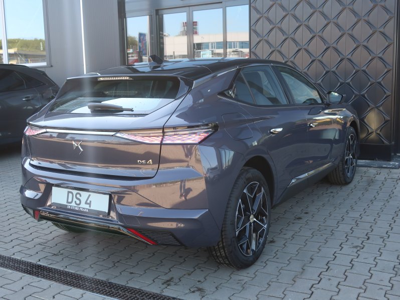 DS Automobiles DS4 EDITION FRANCE 1,5 BlueHDi 130 full