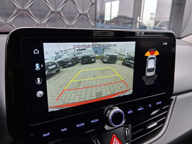 Hyundai i30 FAMILY 1.5 T-GDi MHEV 103 kW full