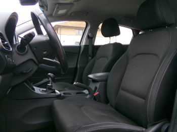 Hyundai i30 FB STYLE+ NAV 1,4 T-GDI 103kW full