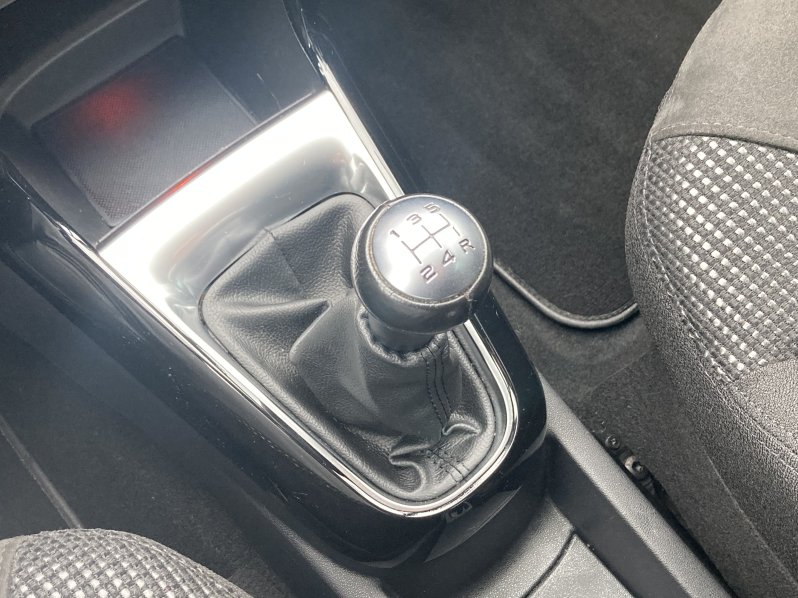 Citroën C3 EXCLUSIVE 1.4 VTi 70 kW full