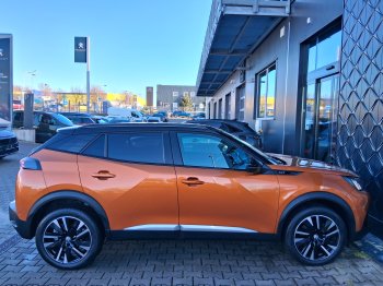 Peugeot 2008 GT 1.2 PureTech 114 kW full