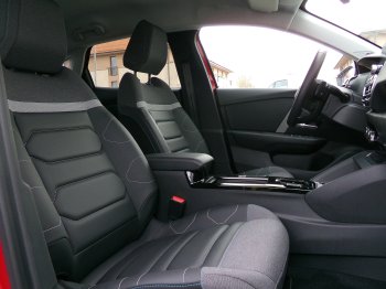 Citroën C4 X SHINE 1.2 PureTech 96kW AT8 full