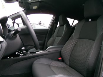 Toyota C-HR STYLE 1,8 HEV 90kW CVT full