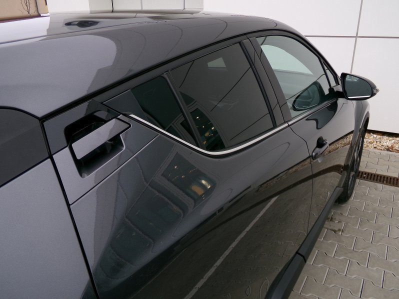 Toyota C-HR STYLE 1,8 HEV 90kW CVT full