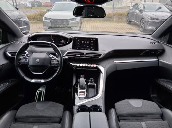 Peugeot 5008 GT LINE 1.6 PureTech 133 kW full