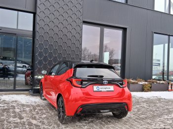 Toyota Yaris SELECTION STYLE 1.5 Hyb. 85 kW full