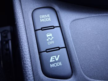 Toyota Yaris Cross COMF. STYLE TECH 1.5 Hyb. 85kW full