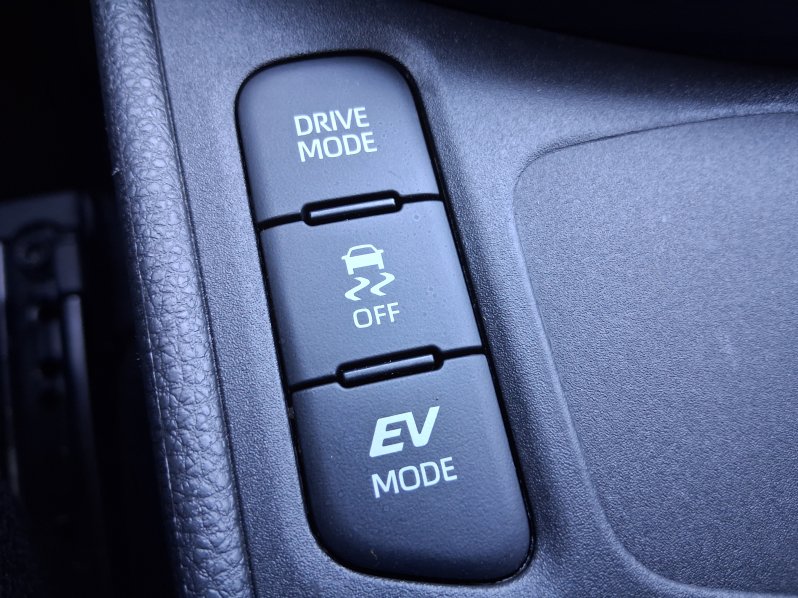 Toyota Yaris Cross COMF. STYLE TECH 1.5 Hyb. 85kW full