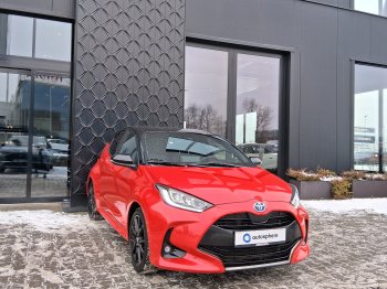 Toyota Yaris SELECTION STYLE 1.5 Hyb. 85 kW full