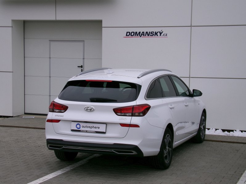 Hyundai i30 SMART+ NAV 1,5 TGDI MHEV 117kW full