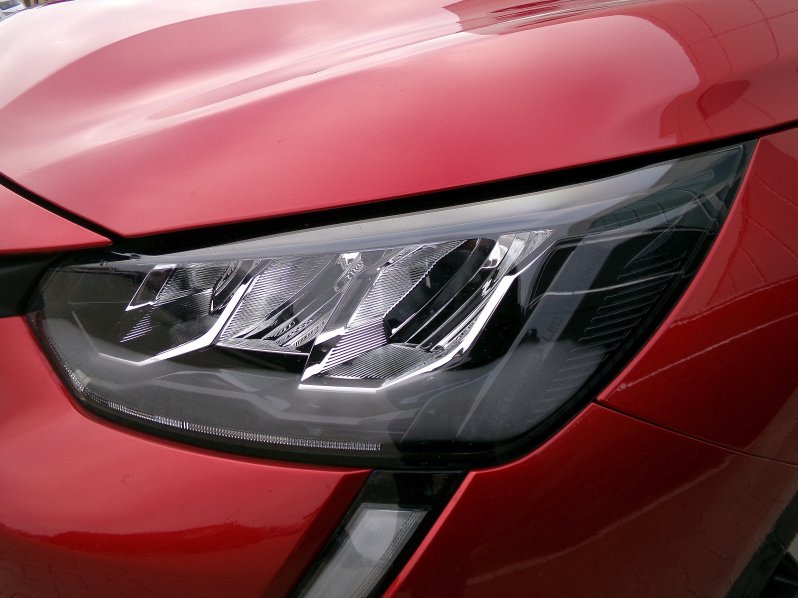 Peugeot 208 ALLURE PACK 1,2 74kW  AT8 full