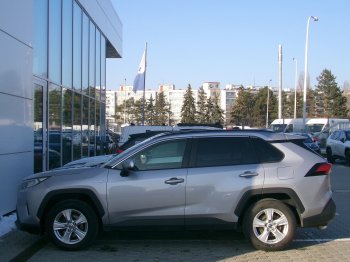 Toyota RAV4 COMFORT 2,5 HEV 4×4 163kW AT full