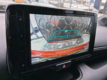 Toyota Yaris SELECTION STYLE 1.5 Hyb. 85 kW full