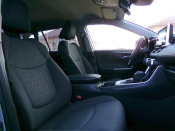 Toyota RAV4 COMFORT 2,5 HEV 4×4 163kW AT full