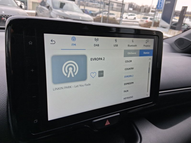 Toyota Yaris SELECTION STYLE 1.5 Hyb. 85 kW full