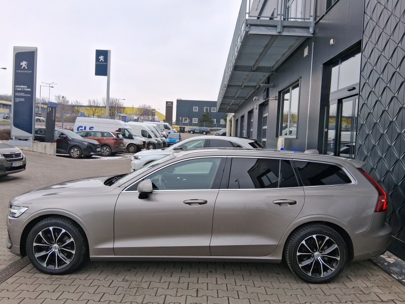 Volvo V60 MOMENTUM 2.0 D3 110 kW full