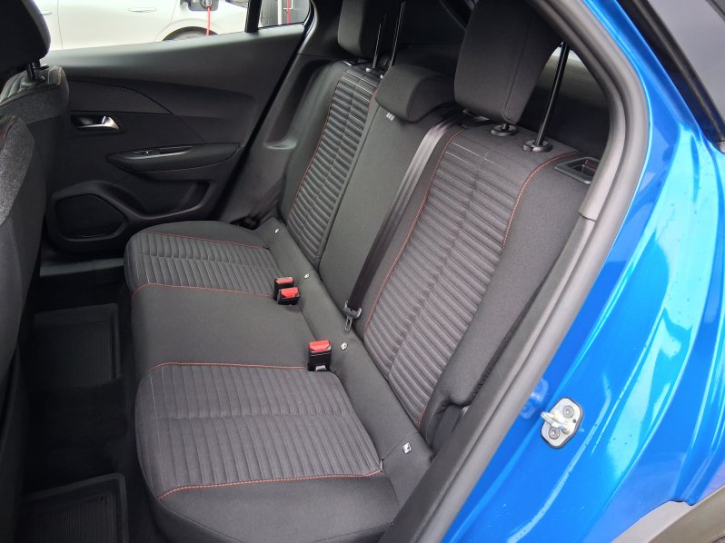 Peugeot 2008 ACTIVE PACK 1.2 PureTech 96 kW full