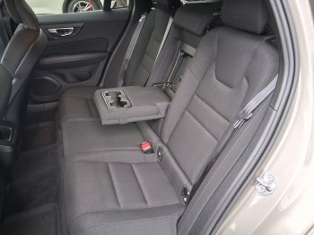 Volvo V60 MOMENTUM 2.0 D3 110 kW full