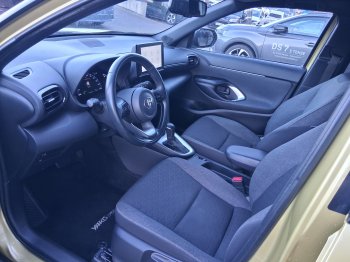 Toyota Yaris Cross COMF. STYLE TECH 1.5 Hyb. 85kW full