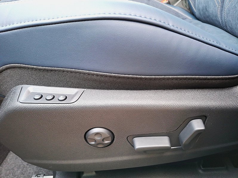 DS Automobiles DS7 DS 7 JULES VERNE 1.5 BlueHDi full