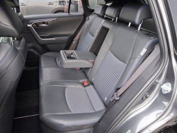 Toyota RAV4 SELECTION 2.5 Hyb. 160 kW full