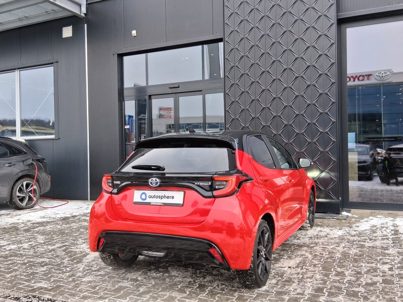 Toyota Yaris SELECTION STYLE 1.5 Hyb. 85 kW full