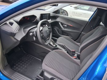 Peugeot 2008 ACTIVE PACK 1.2 PureTech 96 kW full