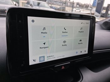 Toyota Yaris SELECTION STYLE 1.5 Hyb. 85 kW full