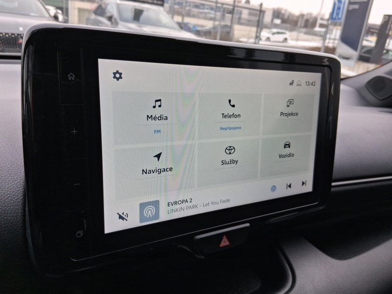 Toyota Yaris SELECTION STYLE 1.5 Hyb. 85 kW full