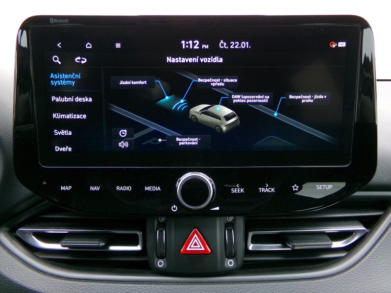 Hyundai i30 SMART+ NAV 1,5 TGDI MHEV 117kW full