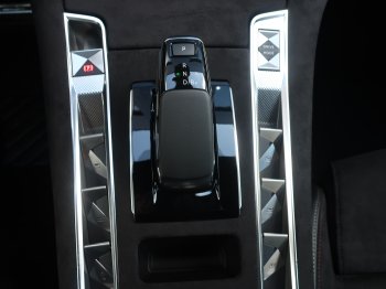 DS Automobiles DS7 EDITION FRANCE PLUG-IN HYBRID full