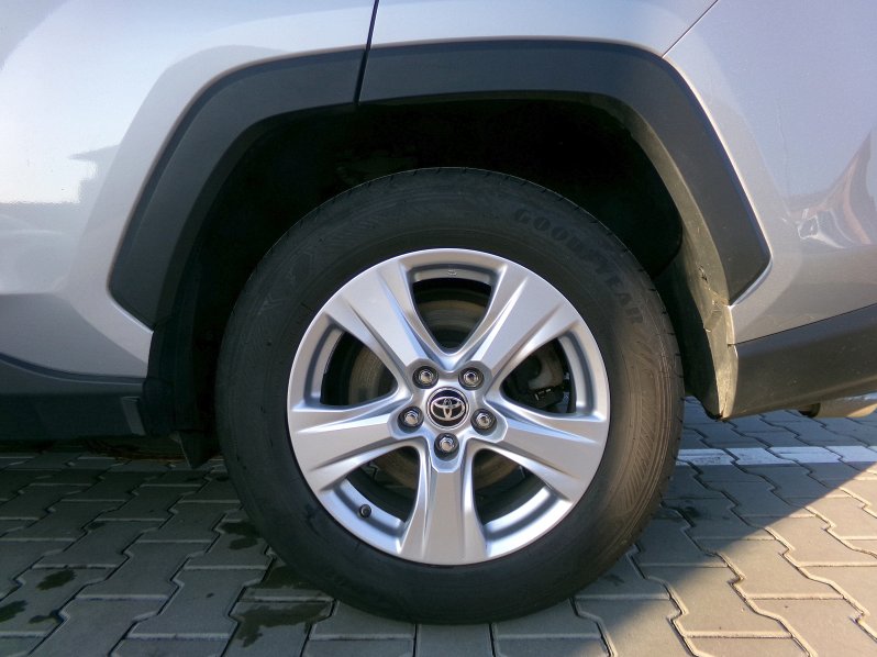 Toyota RAV4 COMFORT 2,5 HEV 4×4 163kW AT full