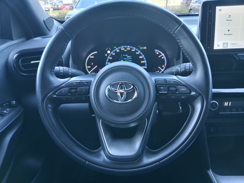 Toyota Yaris Cross COMF. STYLE TECH 1.5 Hyb. 85kW full