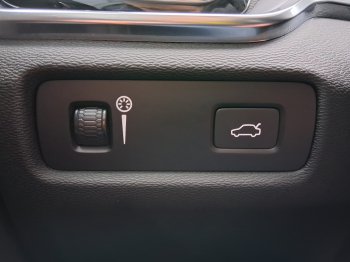 Volvo V60 MOMENTUM 2.0 D3 110 kW full