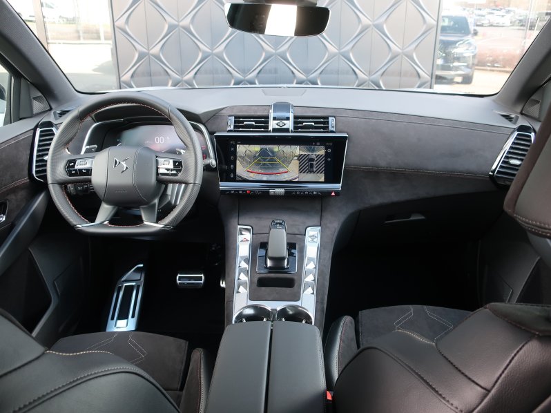 DS Automobiles DS7 EDITION FRANCE PLUG-IN HYBRID full