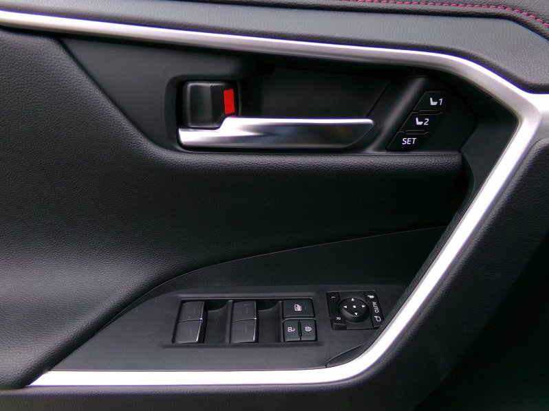 Toyota RAV4 EXECUTIVE JBL 2,5 PHEV 4×4 AT full