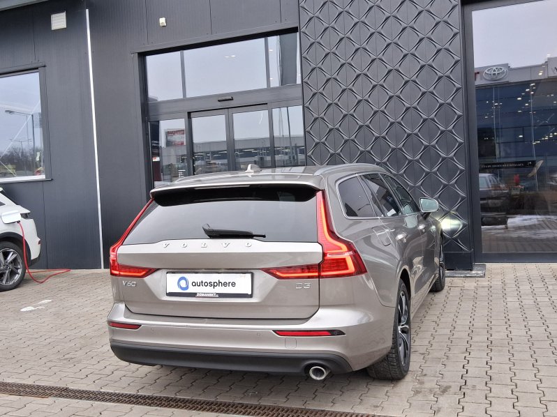 Volvo V60 MOMENTUM 2.0 D3 110 kW full