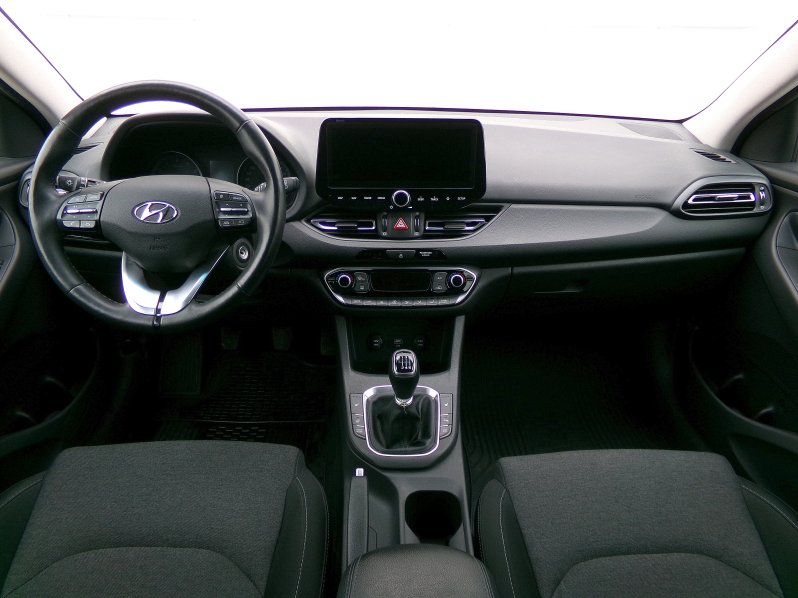 Hyundai i30 SMART+ NAV 1,5 TGDI MHEV 117kW full