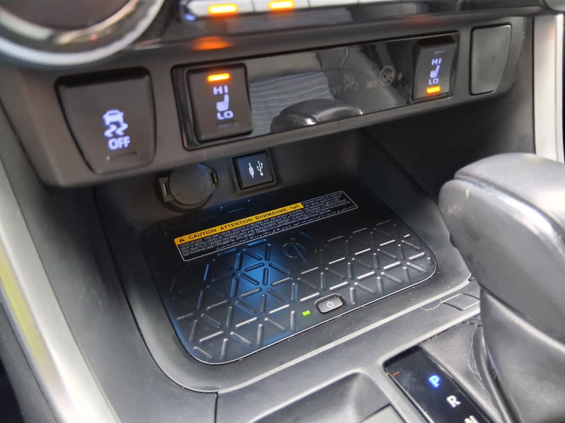 Toyota RAV4 SELECTION 2.5 Hyb. 160 kW full