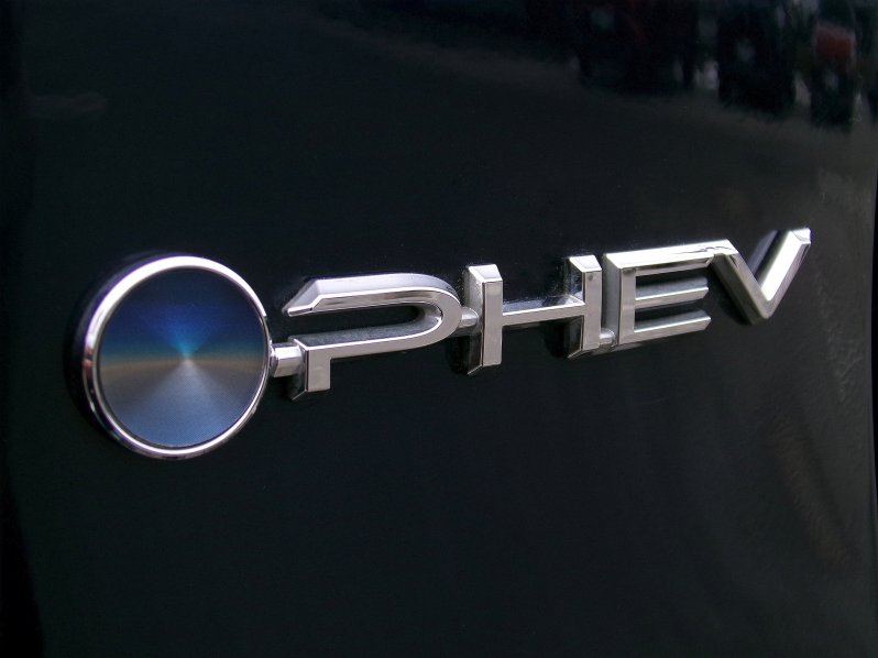 Toyota RAV4 EXECUTIVE JBL 2,5 PHEV 4×4 AT full