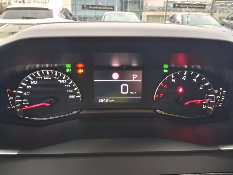 Peugeot 2008 ACTIVE PACK 1.2 PureTech 96 kW full