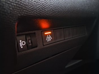 Peugeot 2008 ACTIVE PACK 1.2 PureTech 96 kW full